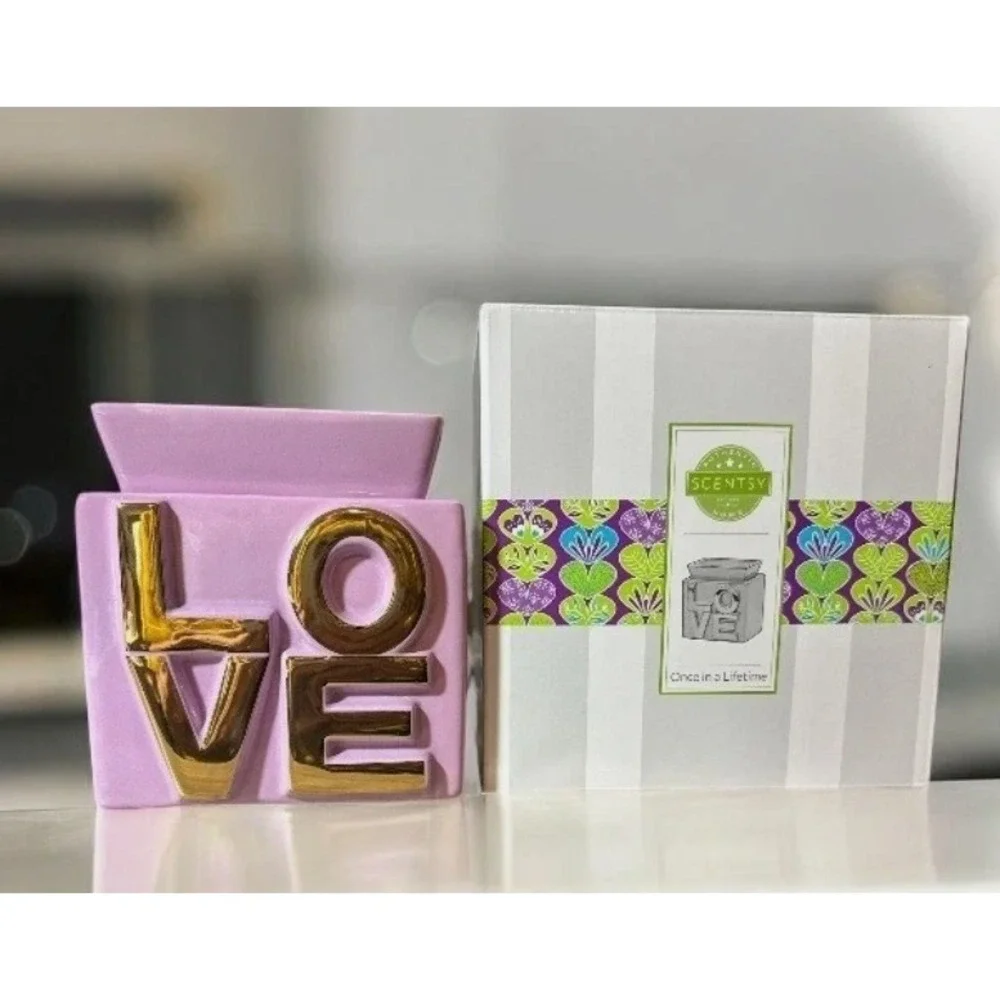 Scentsy Once in a Lifetime‎ Love Warmer Lavender Ceramic Home Fragrance New